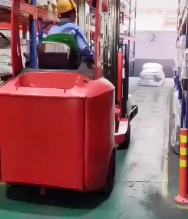 Warehouse 1.5T - 3T Narrow Aisle Electric Reach Forklift